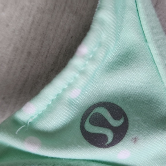 Lululemon top 6 - Picture 4 of 4